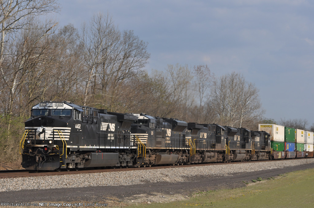 NS 4402 West 